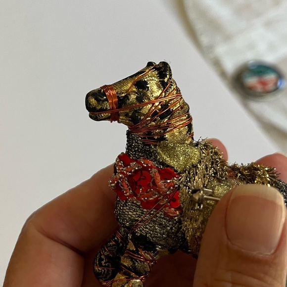 VTG Wire Wrapped Mixed Media Running Horse Colorful Brooch - Picture 9 of 12
